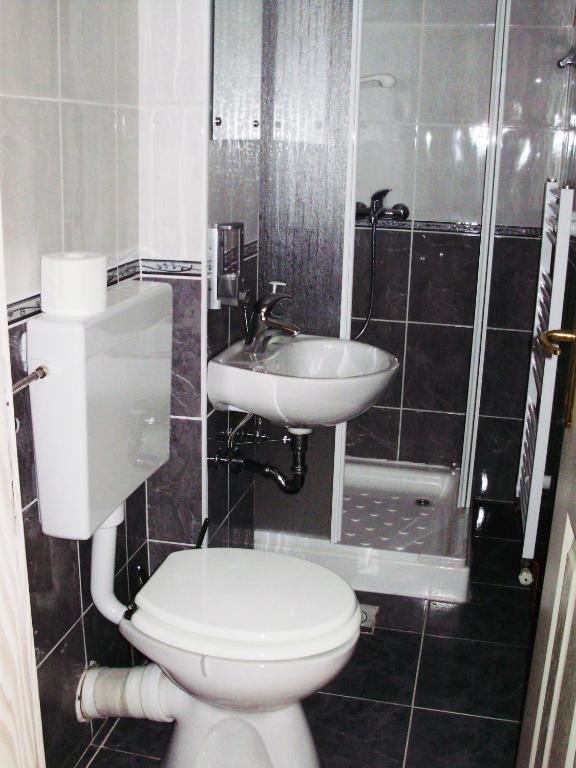 Pansion Izvor Hotel Korenica Quarto foto