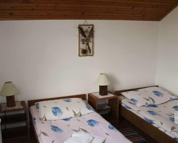 Pansion Izvor Hotel Korenica Exterior foto