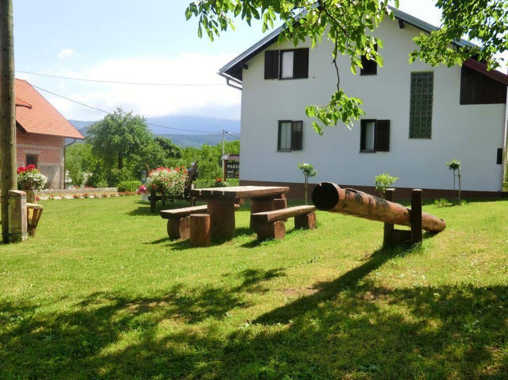 Pansion Izvor Hotel Korenica Exterior foto